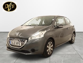 Used Peugeot 208 2012 for sale - 79031932: Photo