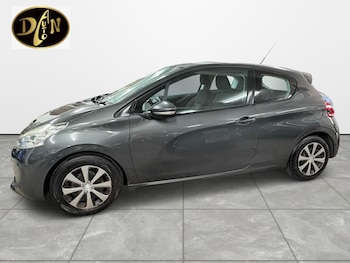 Used Peugeot 208 2012 for sale - 79031932: Photo