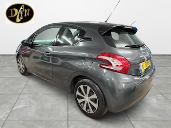 Used Peugeot 208 2012 for sale - 79031932: Photo
