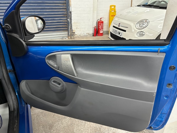 Used Peugeot 107 2009 for sale - 76107553: Photo 16