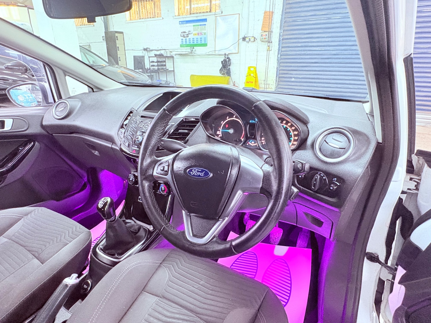 Used Ford Fiesta 2015 for sale - 76407772: Photo 11