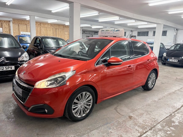 Used Peugeot 208 2016 for sale - 76266197: Photo 1