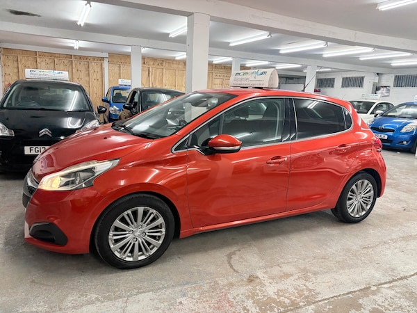 Used Peugeot 208 2016 for sale - 76266197: Photo 3