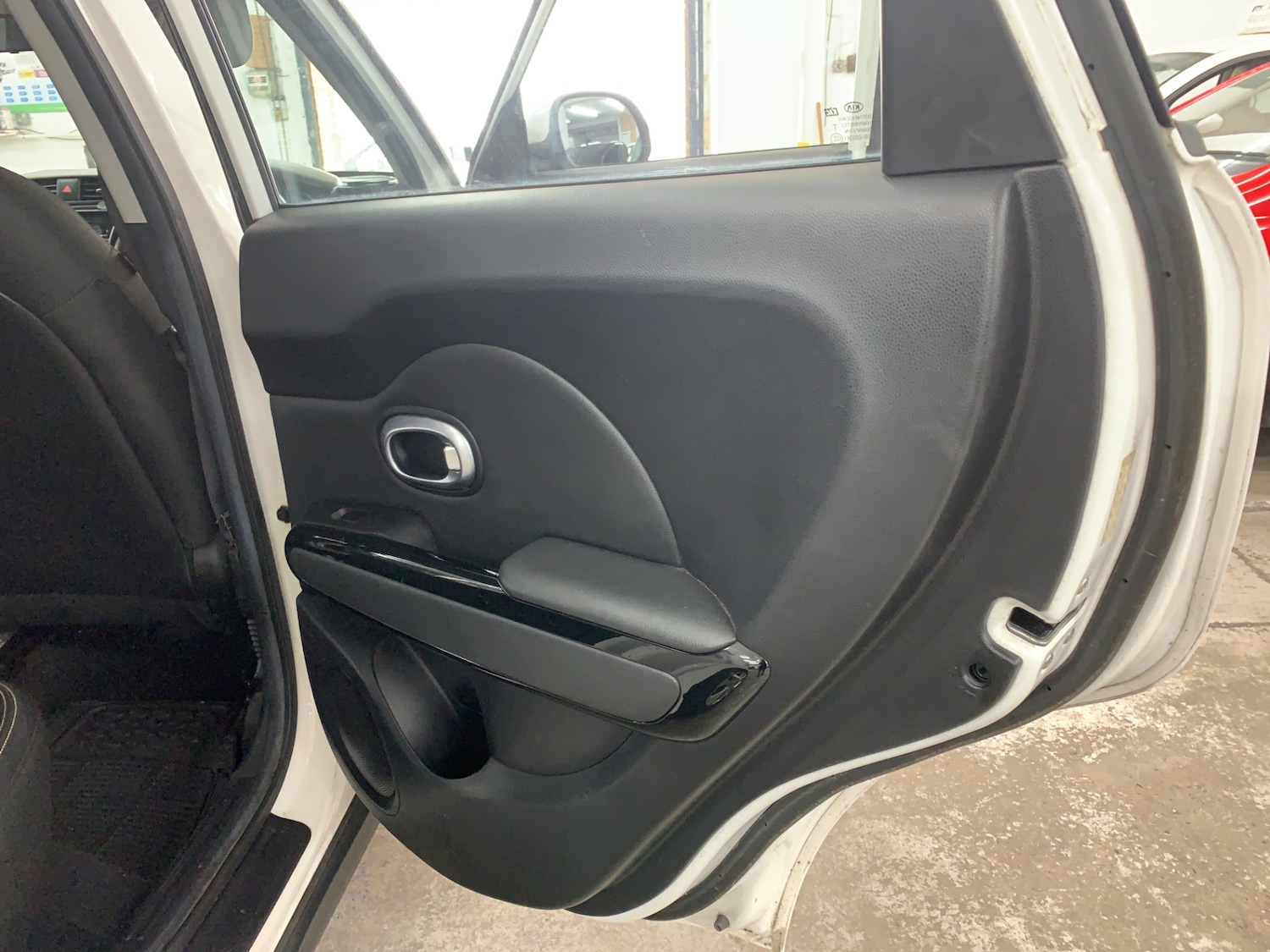 Used Kia Soul 2015 for sale - 76107570: Photo 25