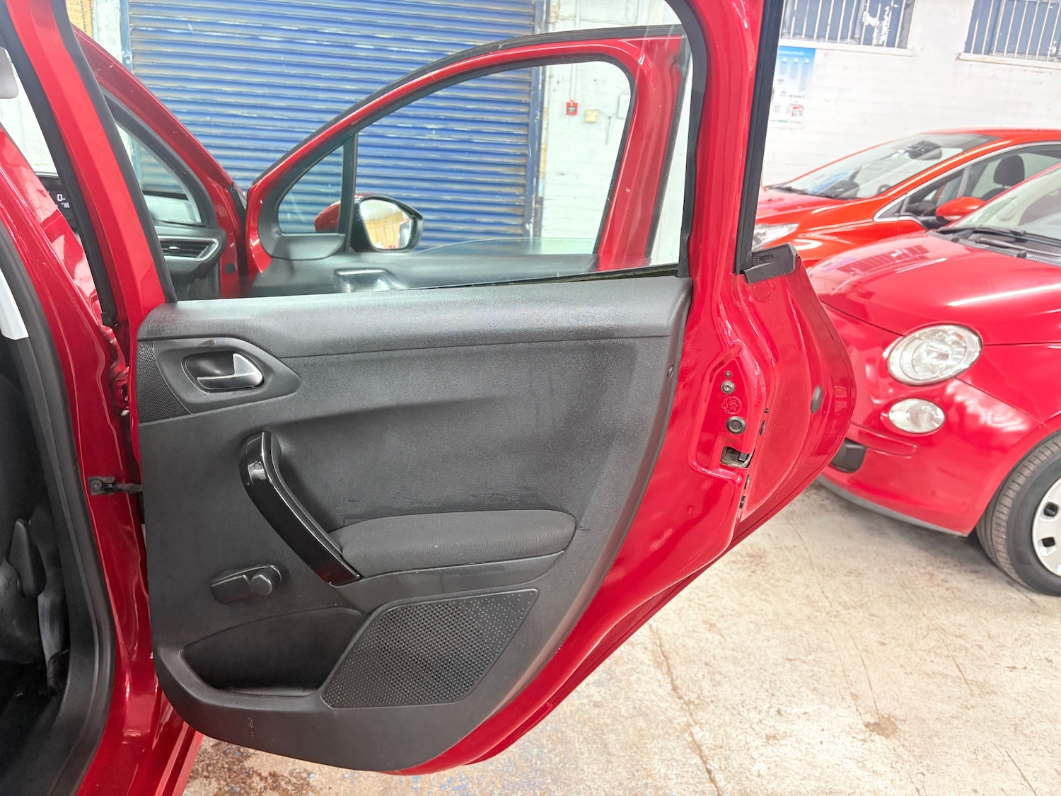 Used Peugeot 208 2012 for sale - 76347277: Photo 16