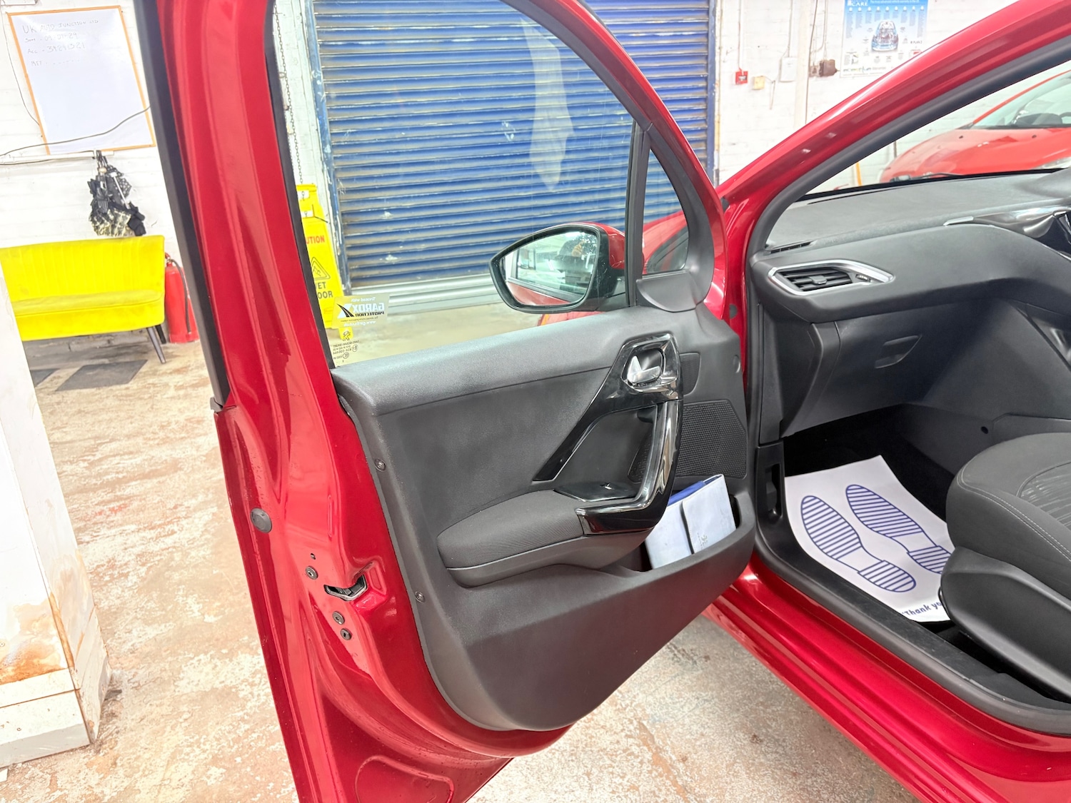 Used Peugeot 208 2012 for sale - 76347277: Photo 17