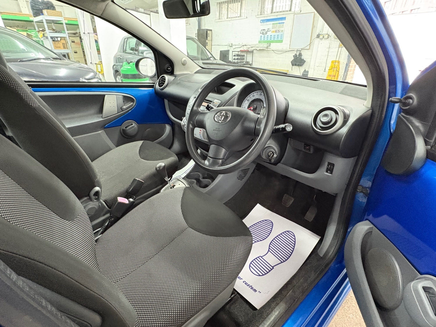 Used Toyota AYGO 2010 for sale - 77819174: Photo 10