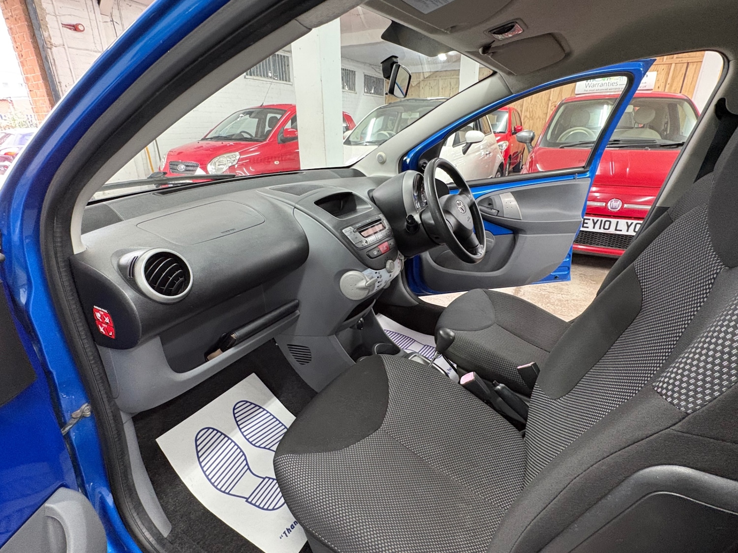 Used Toyota AYGO 2010 for sale - 77819174: Photo 9