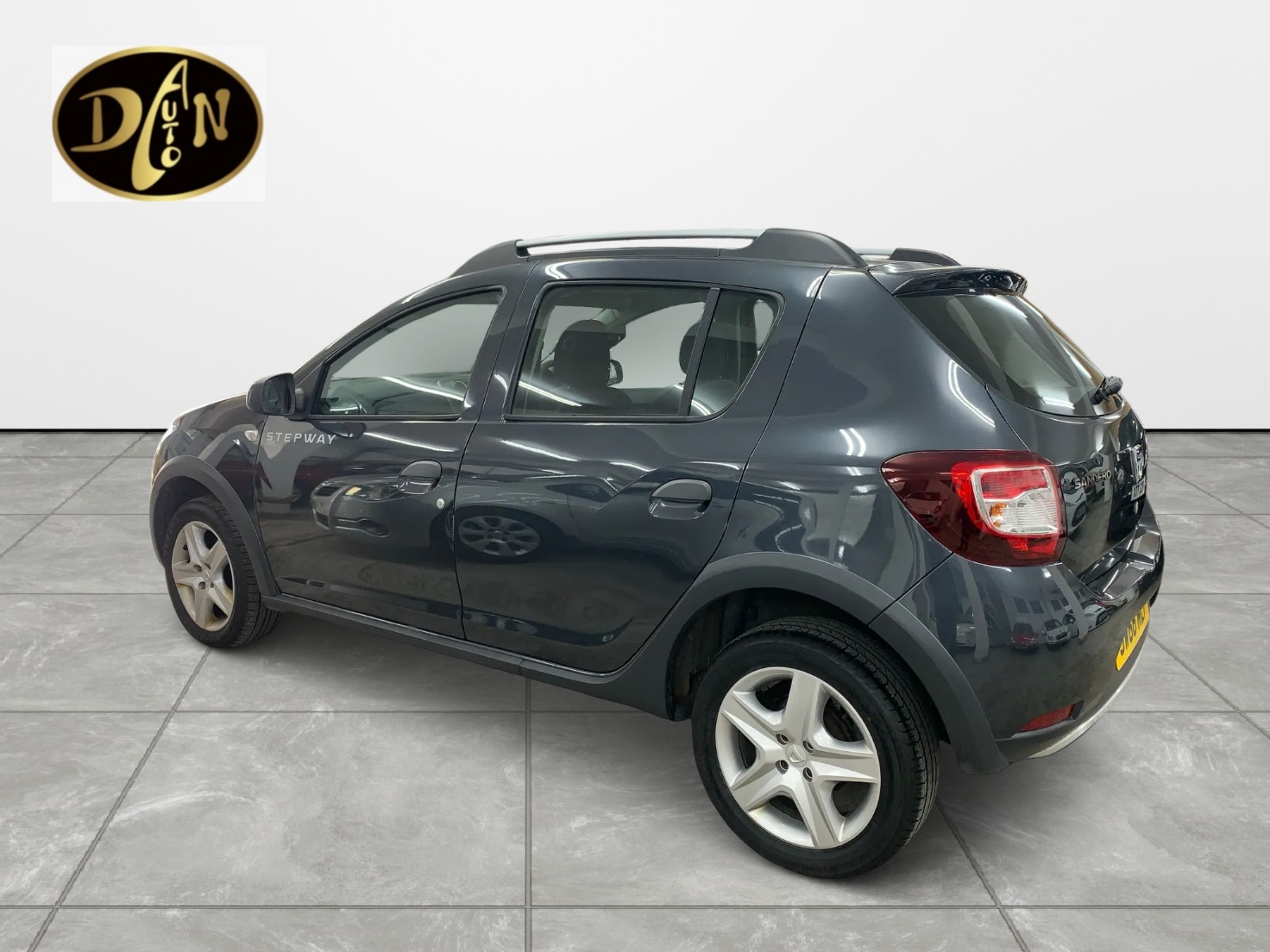 Used Dacia Sandero Stepway 2016 for sale - 76670719: Photo 6