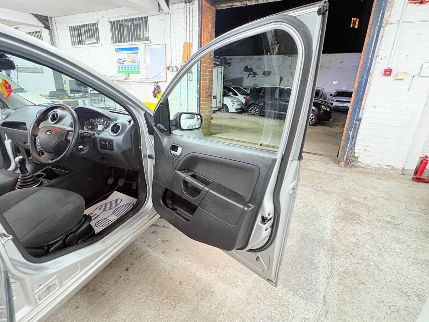 Used Ford Fiesta 2006 for sale - 77065840: Photo 14