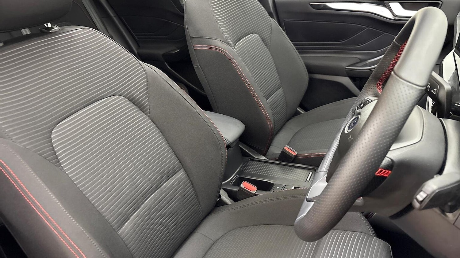 Used Ford Focus 2025 for sale - 76510691: Photo 15