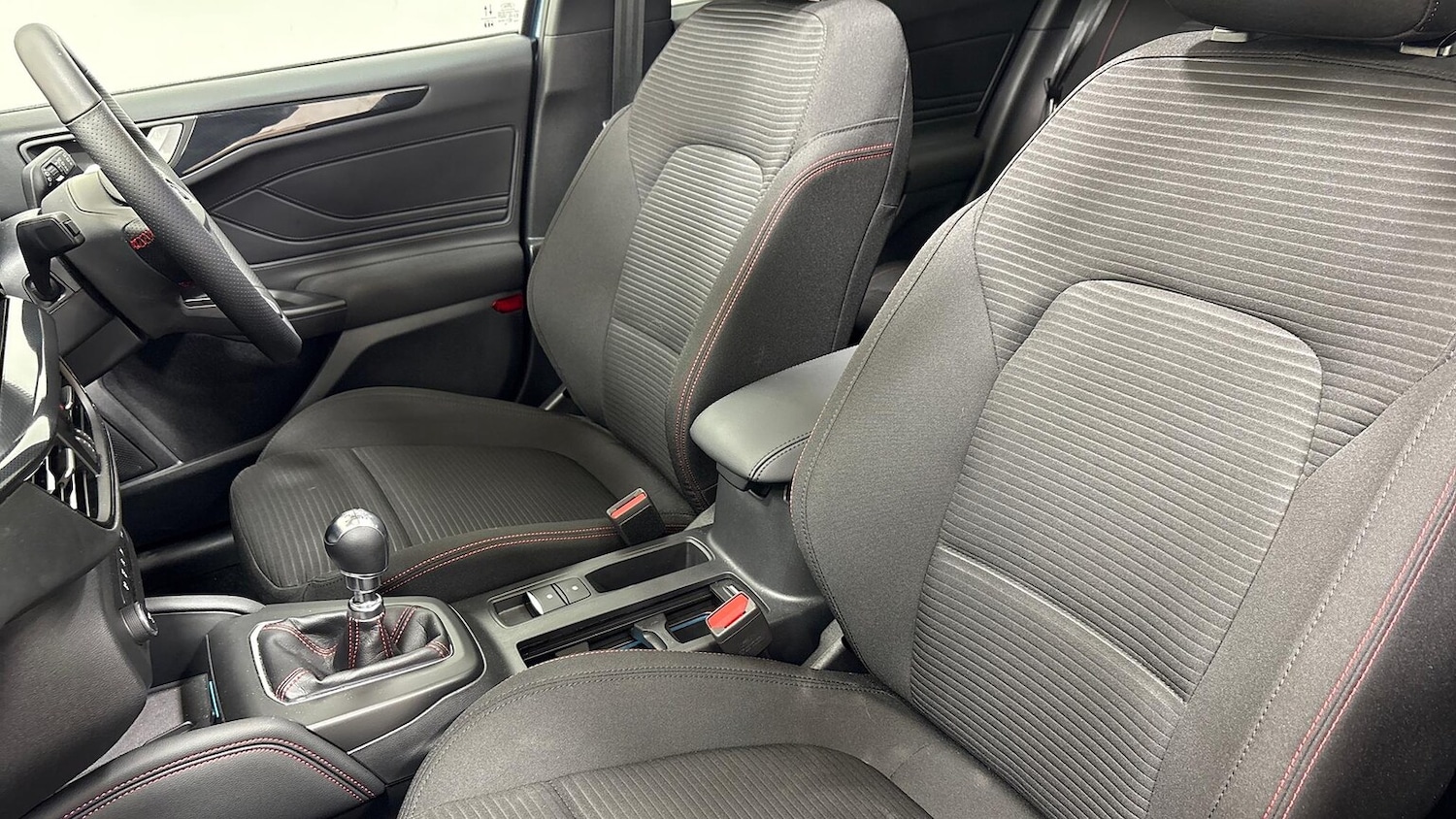 Used Ford Focus 2025 for sale - 76918988: Photo 16