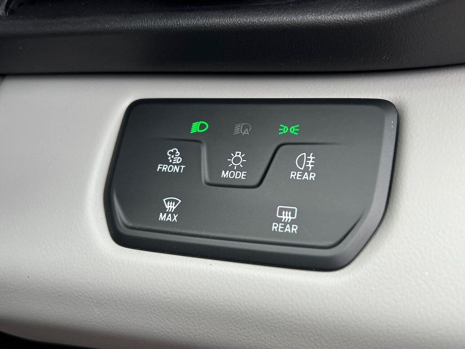 Used Ford Explorer 2024 for sale - 78194321: Photo 24