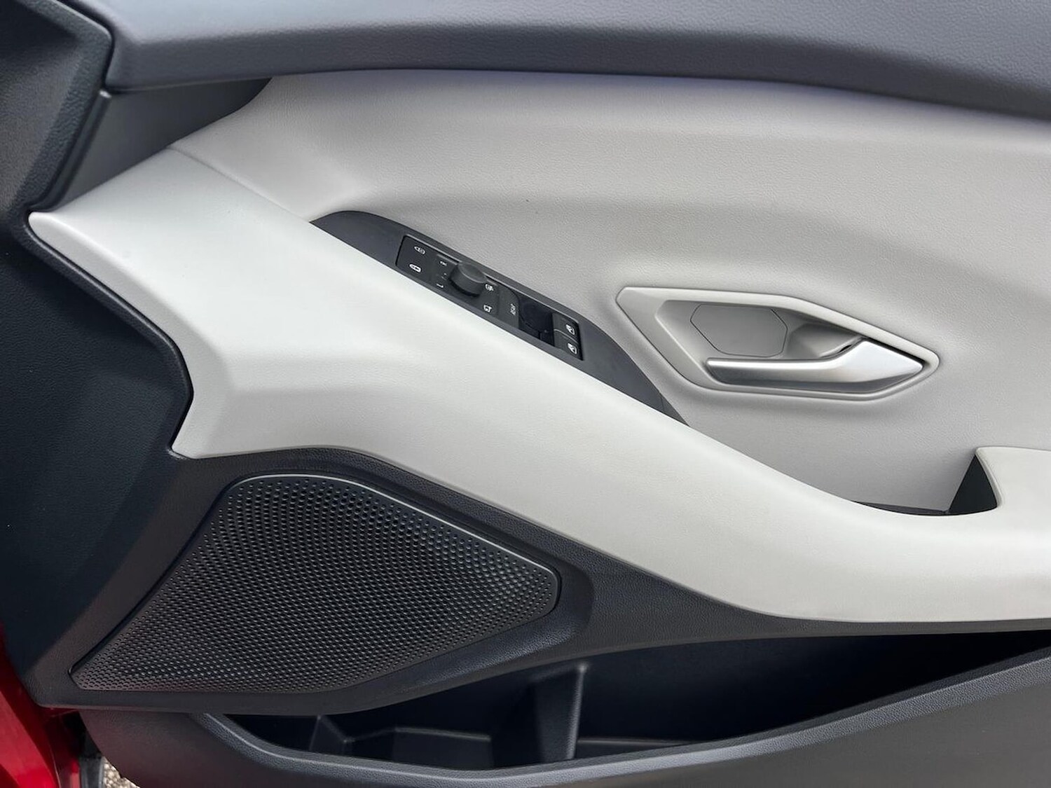 Used Ford Explorer 2024 for sale - 78194321: Photo 32