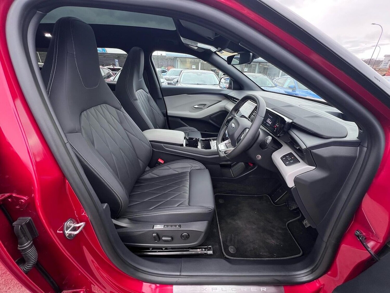 Used Ford Explorer 2024 for sale - 78194321: Photo 33