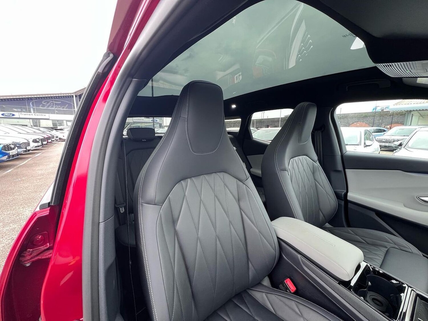 Used Ford Explorer 2024 for sale - 78194321: Photo 34