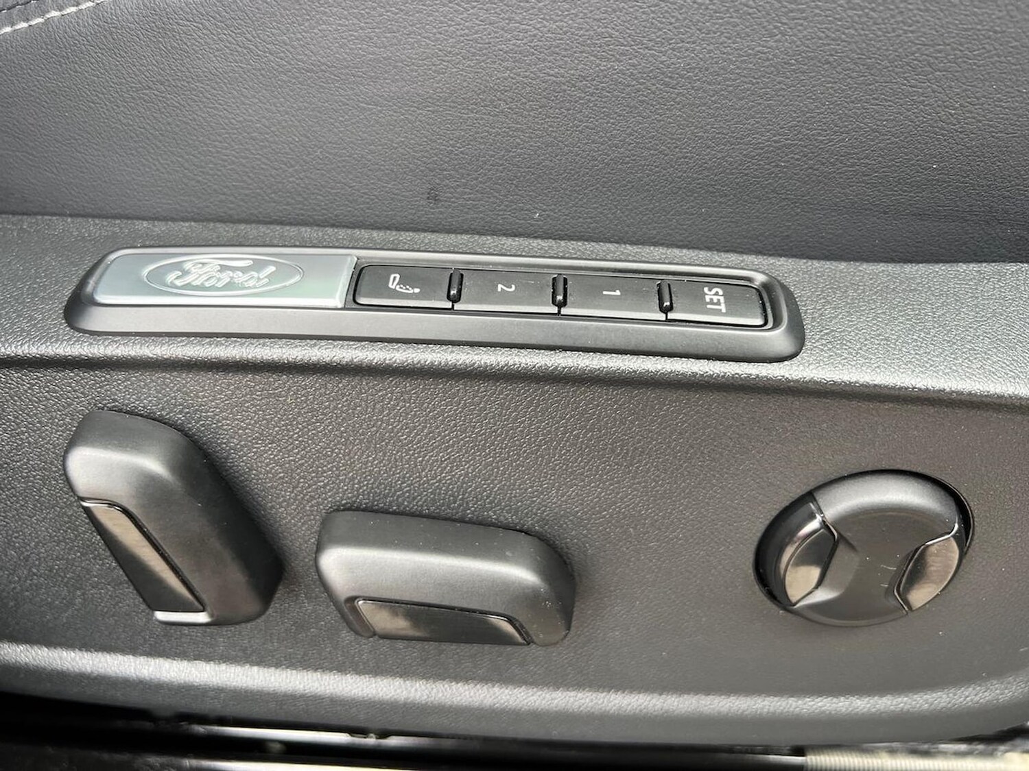 Used Ford Explorer 2024 for sale - 78194321: Photo 47