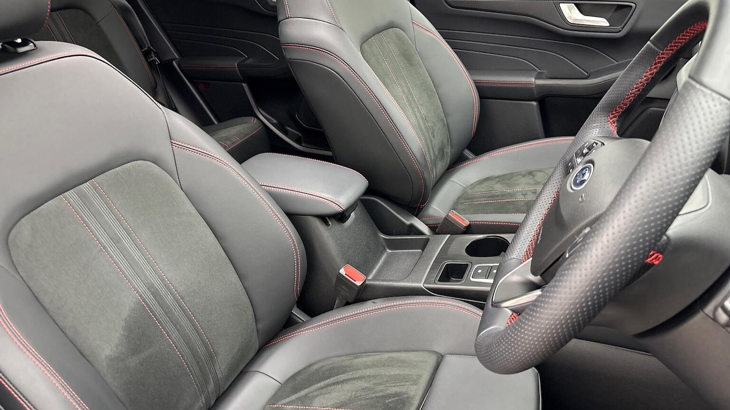 Used Ford Kuga 2025 for sale - 76945930: Photo 15