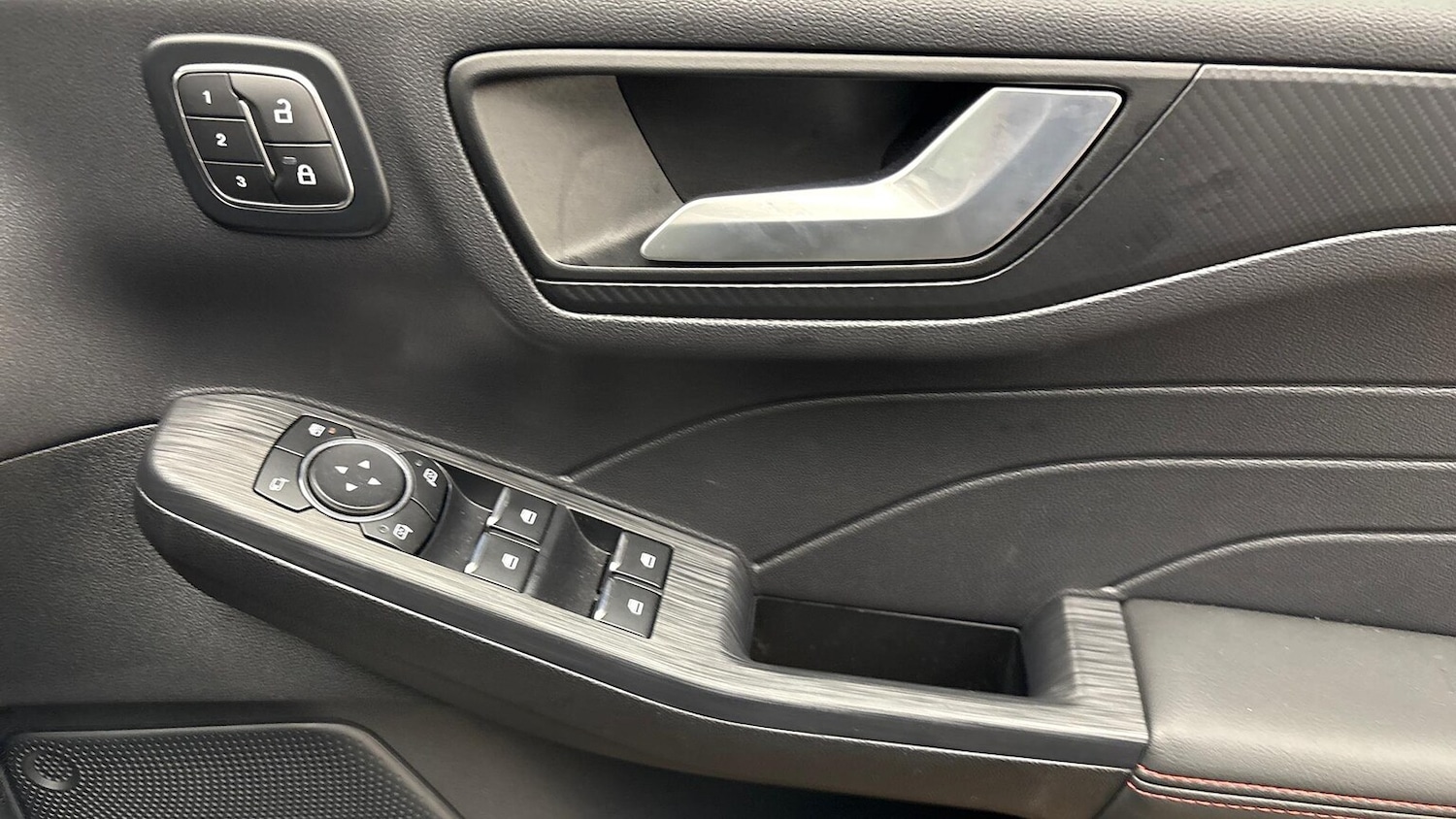 Used Ford Kuga 2025 for sale - 76945930: Photo 19