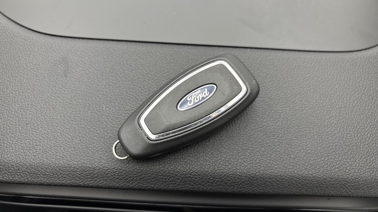 Used Ford Kuga 2025 for sale - 76945930: Photo 28