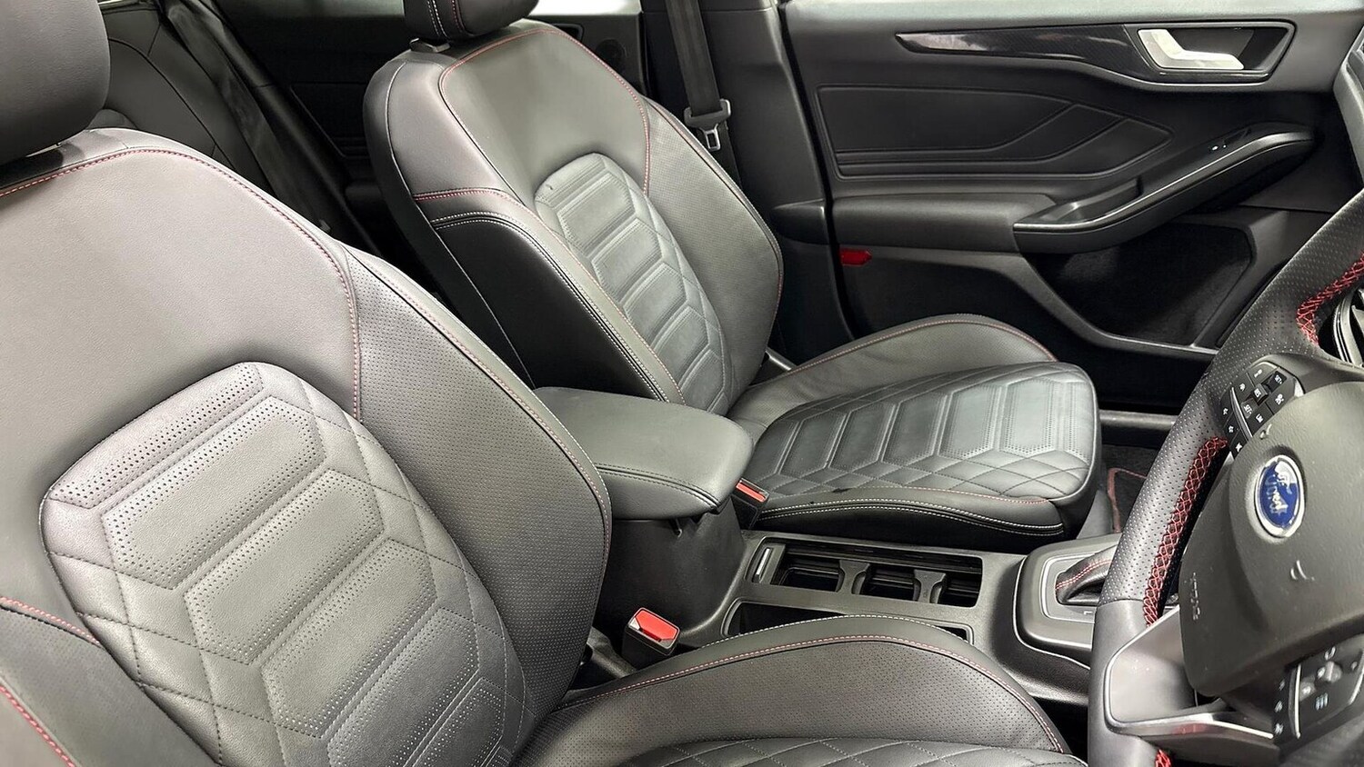 Used Ford Focus 2024 for sale - 76832025: Photo 15