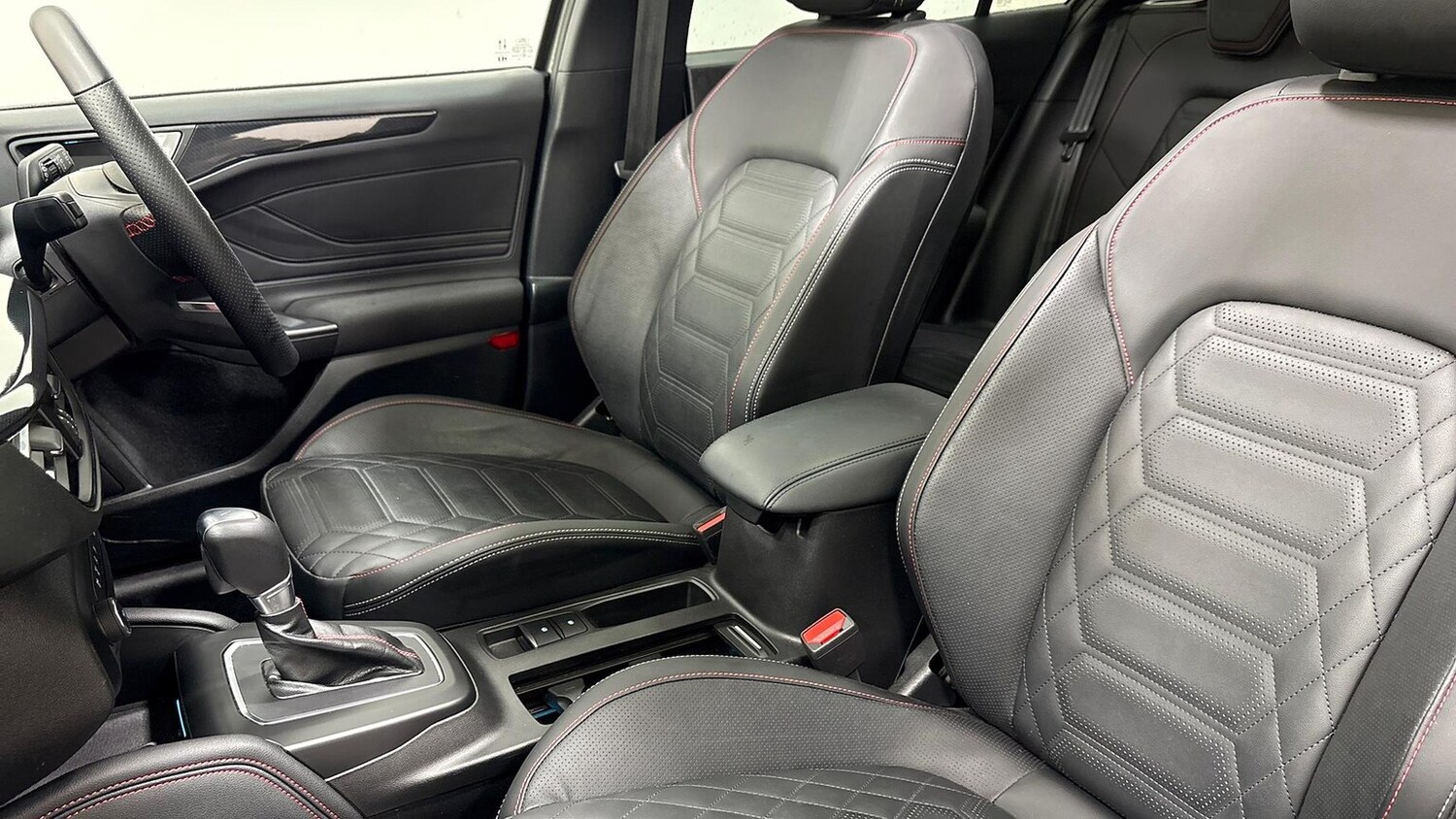 Used Ford Focus 2024 for sale - 76832025: Photo 16