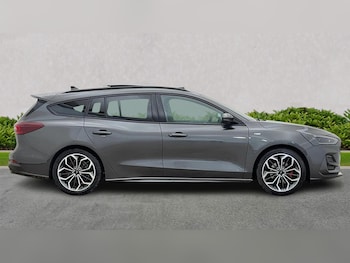 Used Ford Focus 2024 for sale - 76832025: Photo