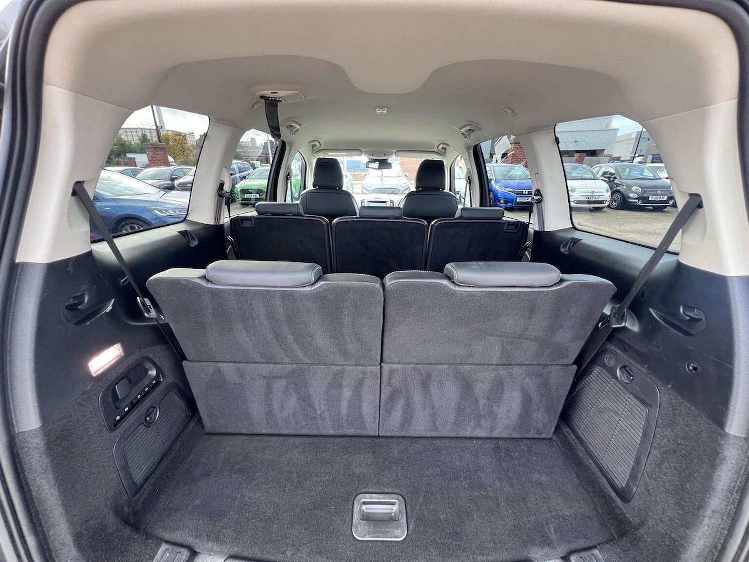 Used Ford Galaxy 2022 for sale - 76628060: Photo 37