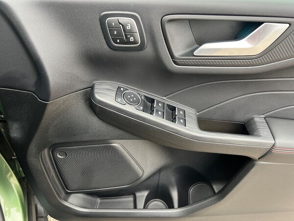 Used Ford Kuga 2025 for sale - 76316471: Photo 30