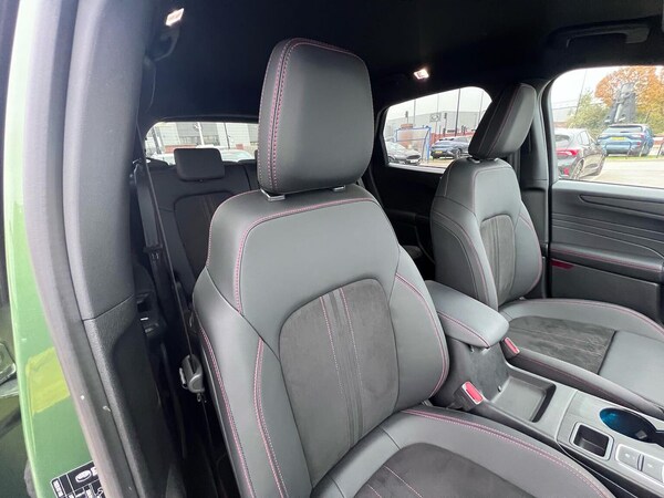 Used Ford Kuga 2025 for sale - 76316471: Photo 32