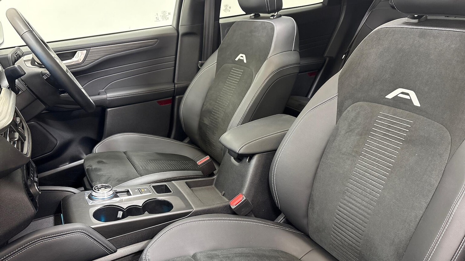 Used Ford Kuga 2024 for sale - 76945934: Photo 16