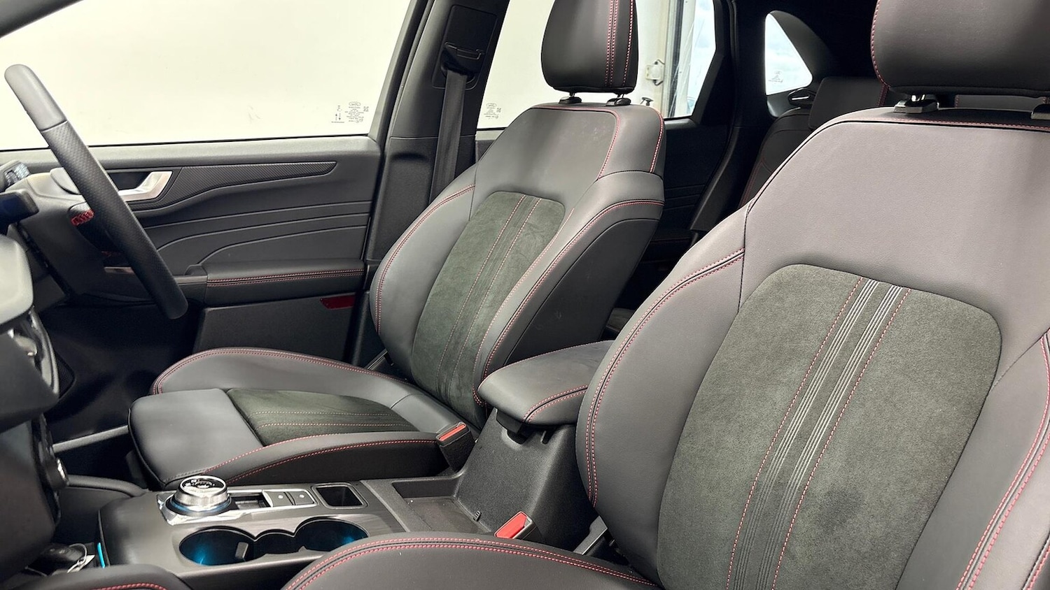 Used Ford Kuga 2025 for sale - 76918985: Photo 16