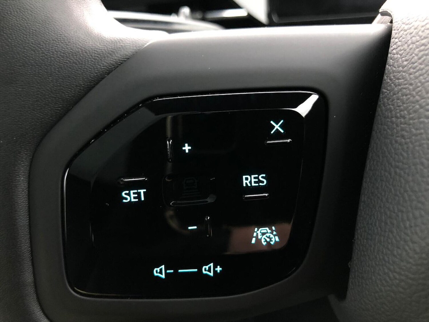 Used Ford Explorer 2024 for sale - 77489333: Photo 26