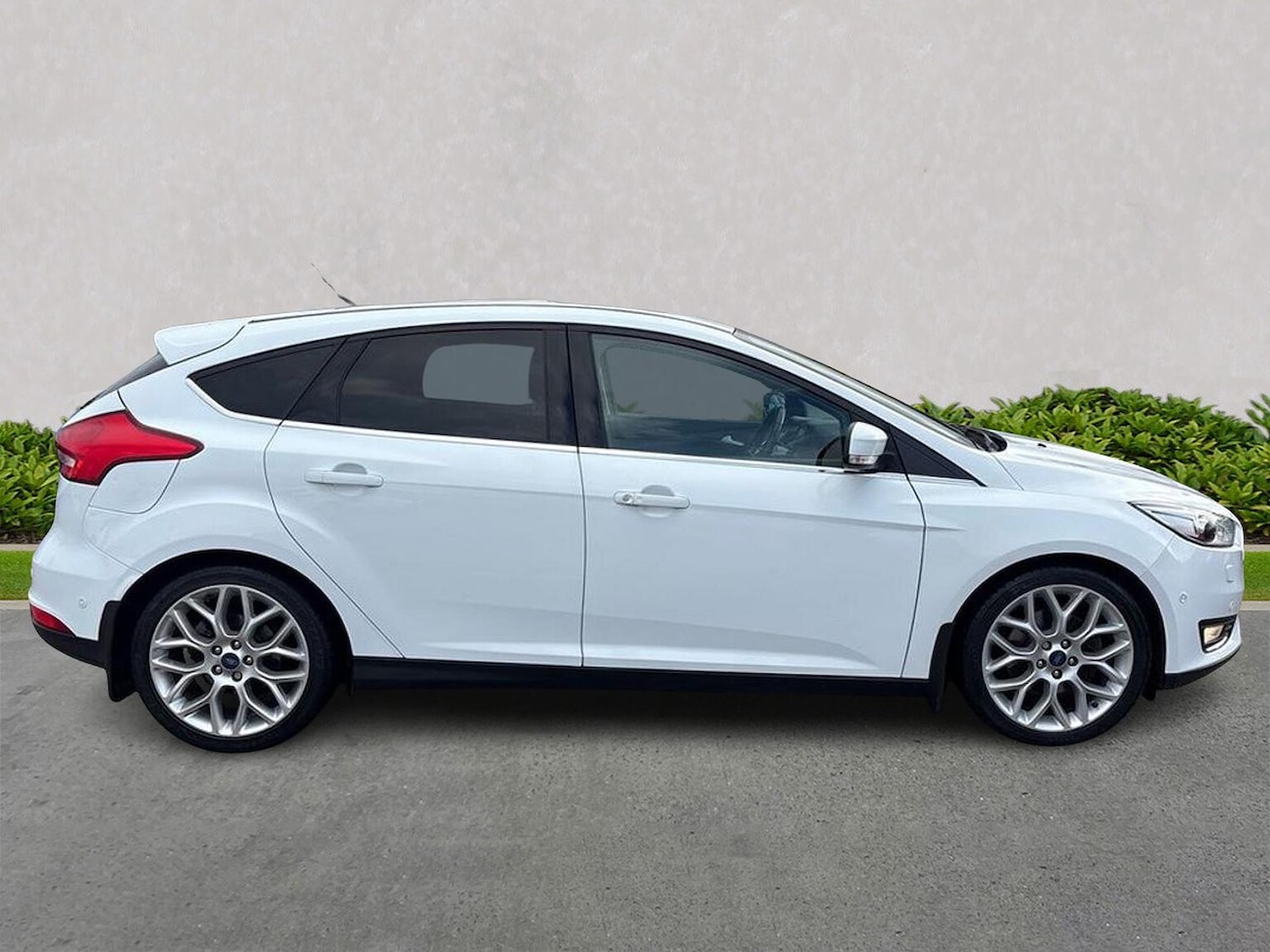 Used Ford Focus 2017 for sale - 76735539: Photo 3