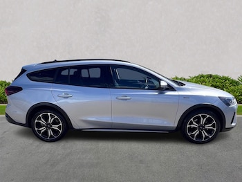 Used Ford Focus 2023 for sale - 78340468: Photo