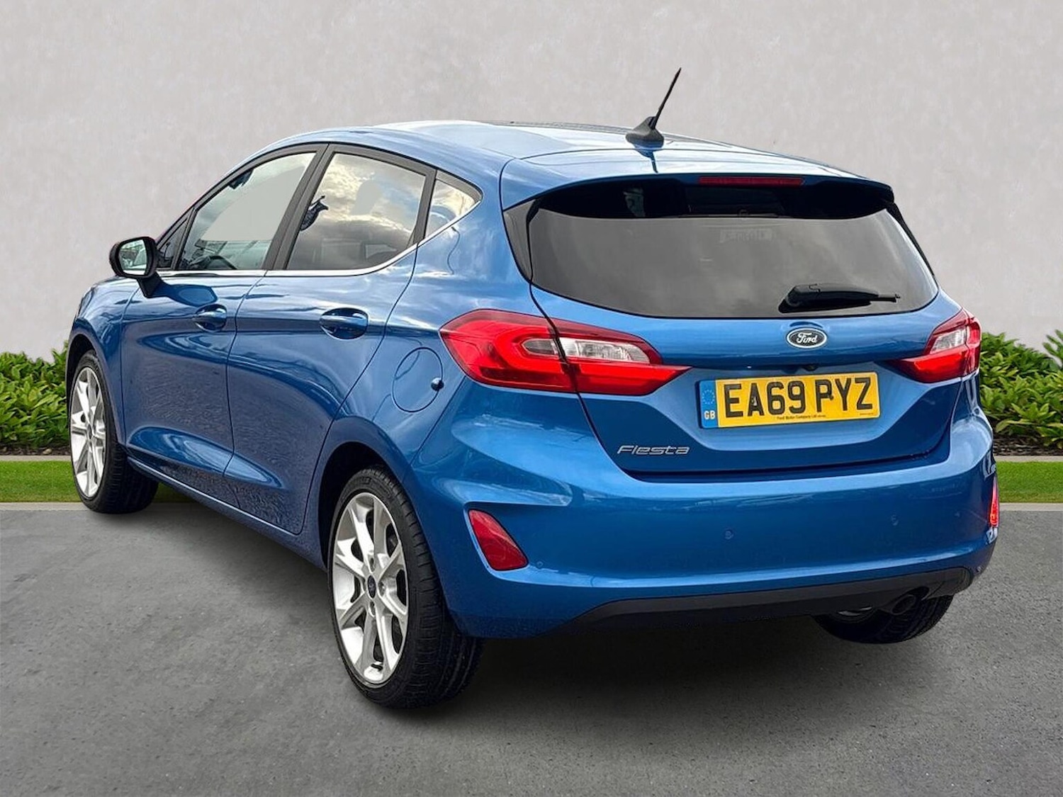 Used Ford Fiesta 2019 for sale - 76741105: Photo 2