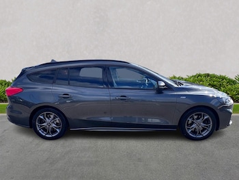 Used Ford Focus 2021 for sale - 75983969: Photo