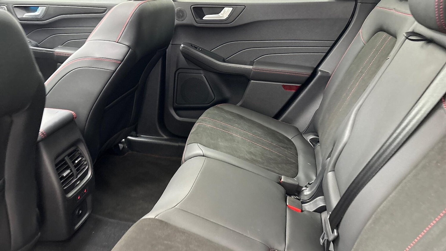 Used Ford Kuga 2024 for sale - 76352510: Photo 17