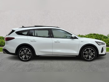 Used Ford Focus 2025 for sale - 76281260: Photo 3