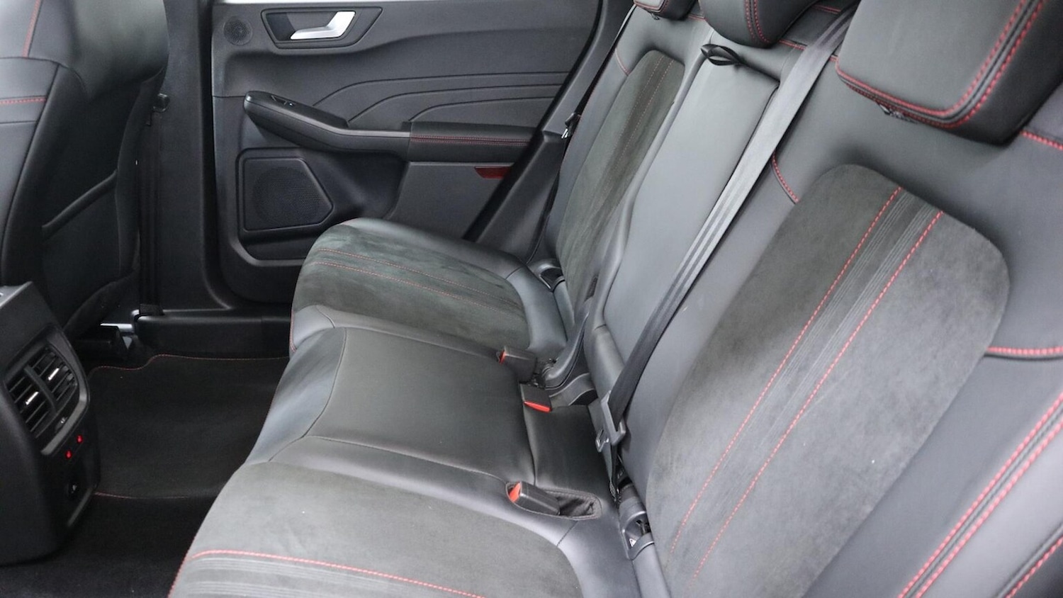 Used Ford Kuga 2024 for sale - 76030456: Photo 17