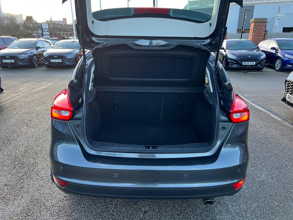 Used Ford Focus 2017 for sale - 77011933: Photo 19