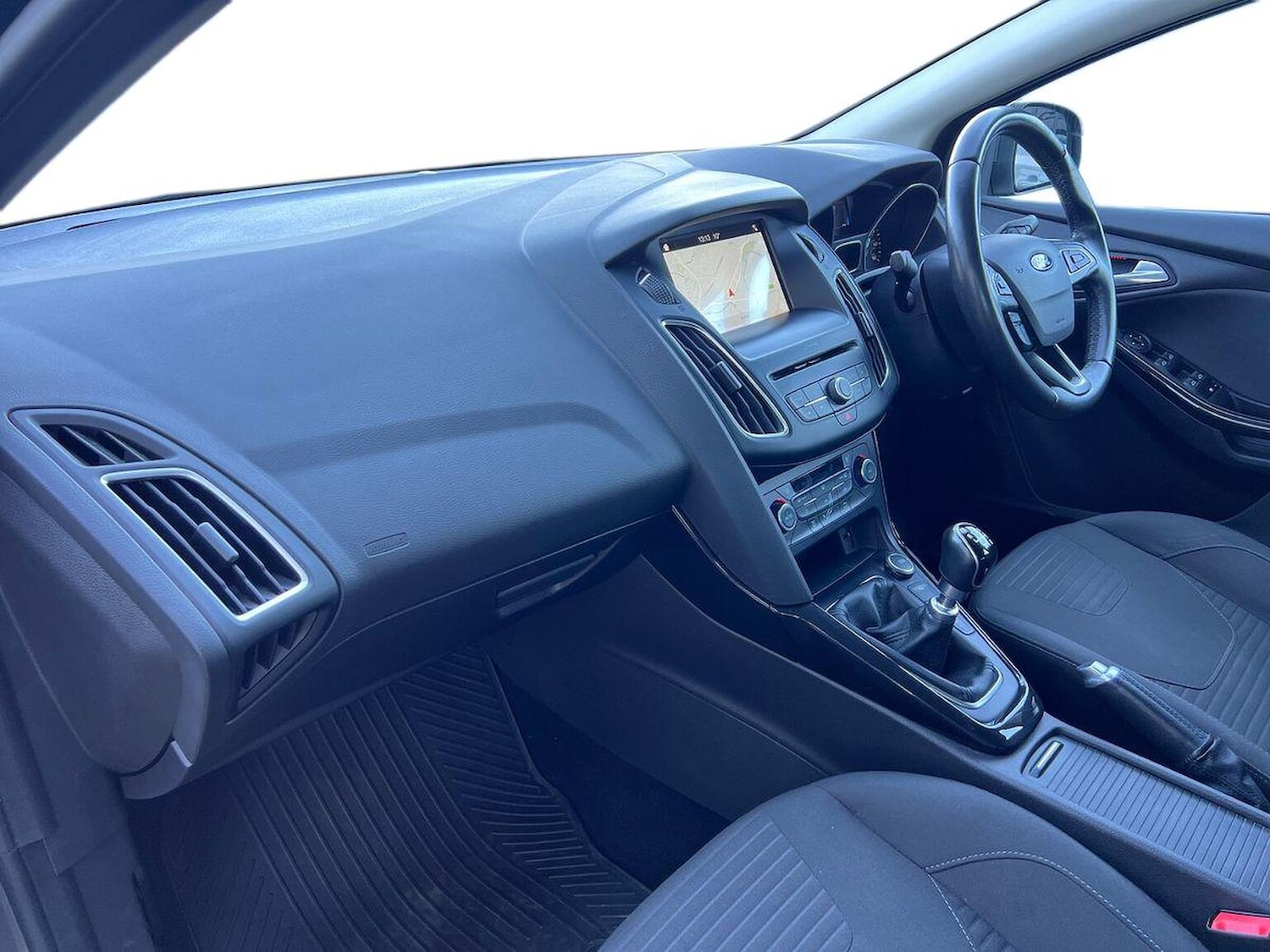 Used Ford Focus 2017 for sale - 77011933: Photo 9