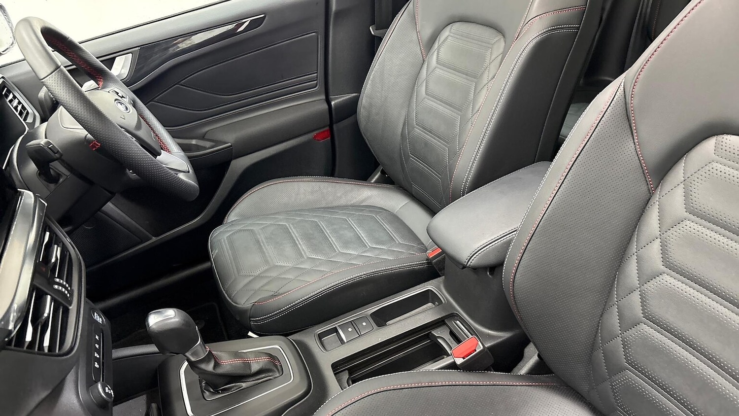 Used Ford Focus 2025 for sale - 77077304: Photo 16