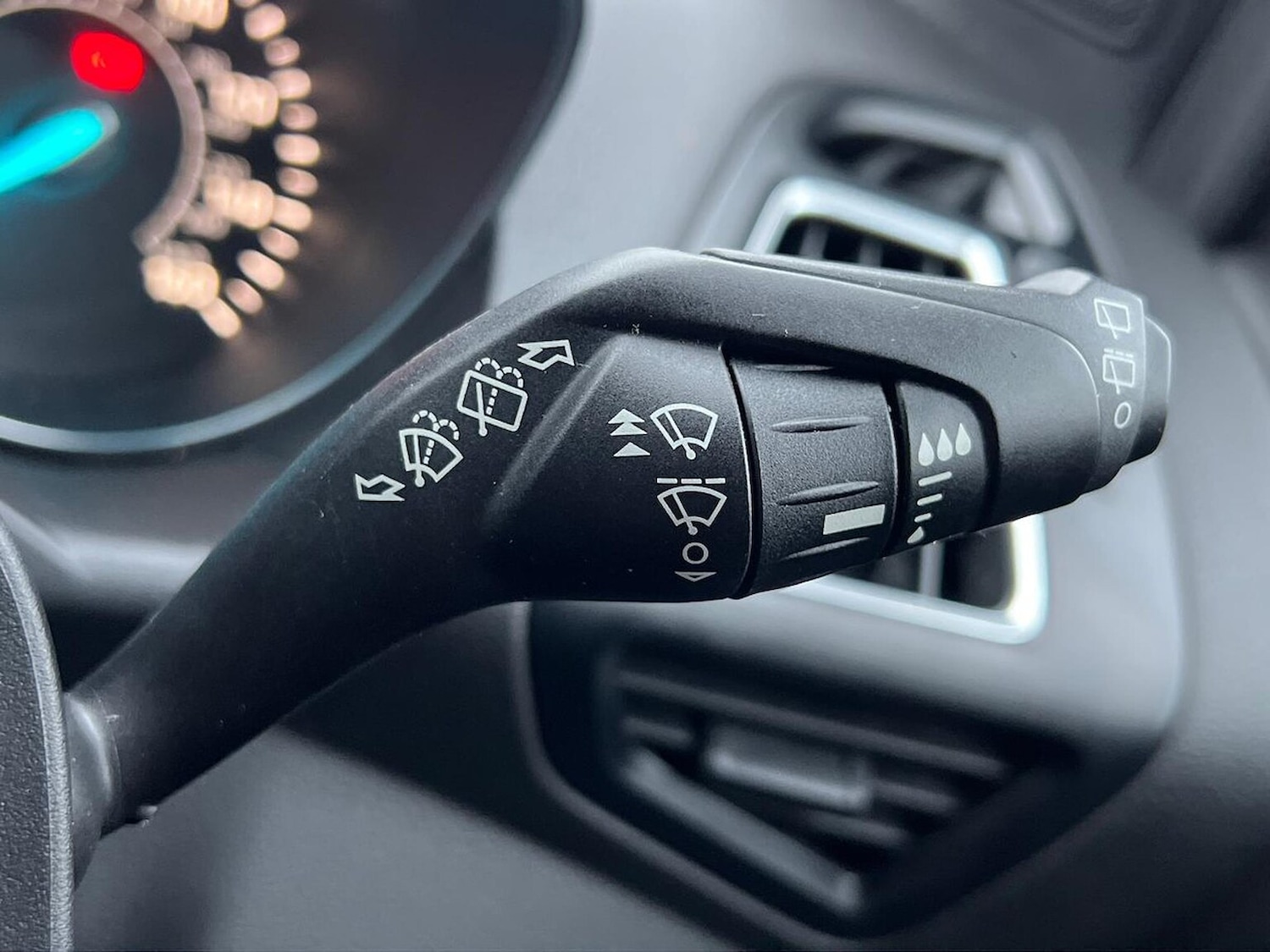 Used Ford Kuga 2017 for sale - 77033461: Photo 31