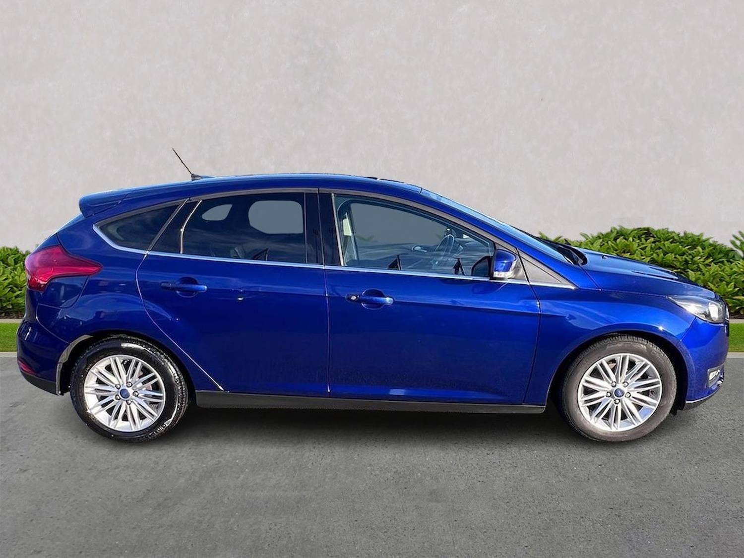 Used Ford Focus 2017 for sale - 76791899: Photo 3