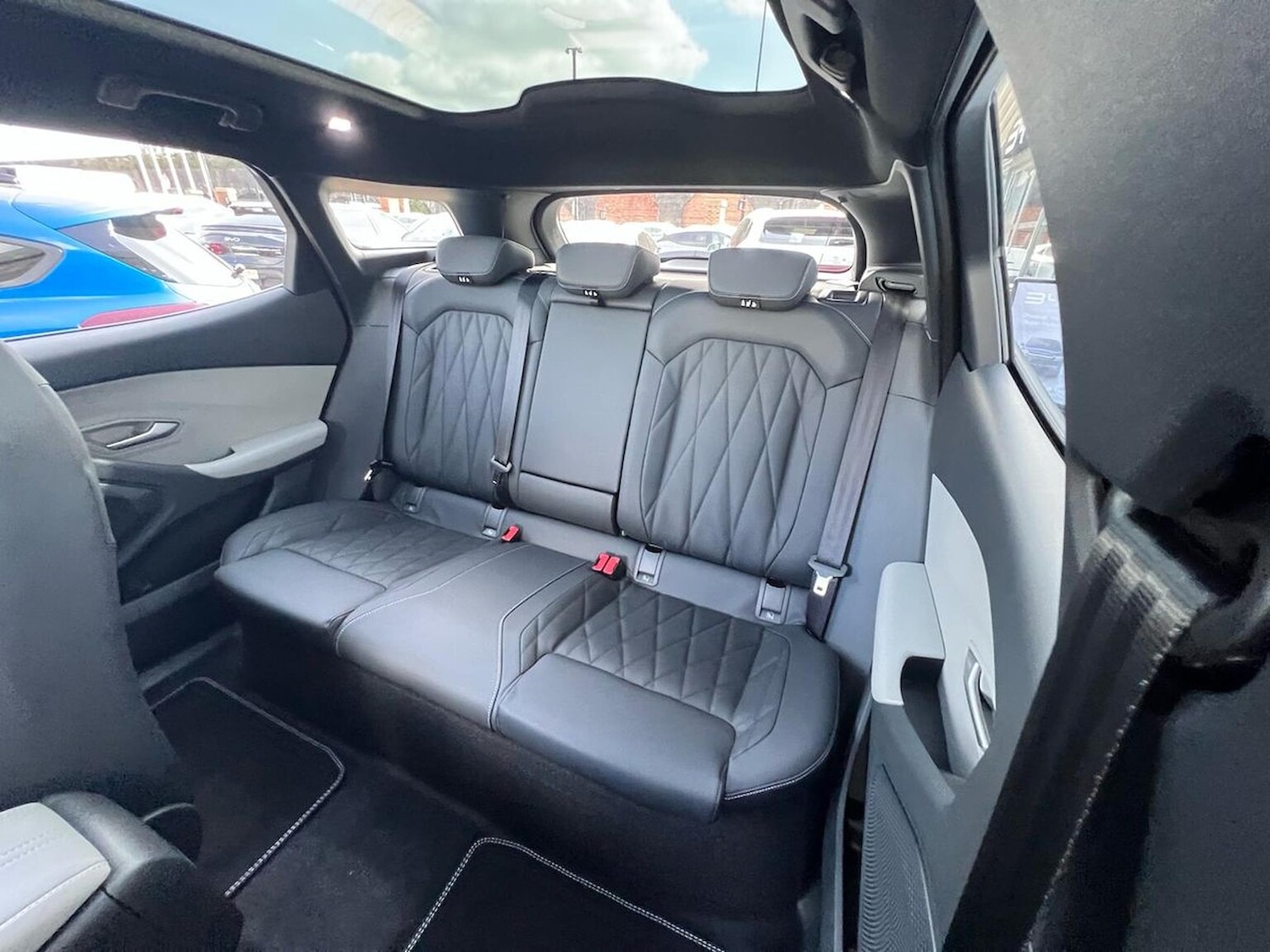 Used Ford Explorer 2026 for sale - 78210260: Photo 18