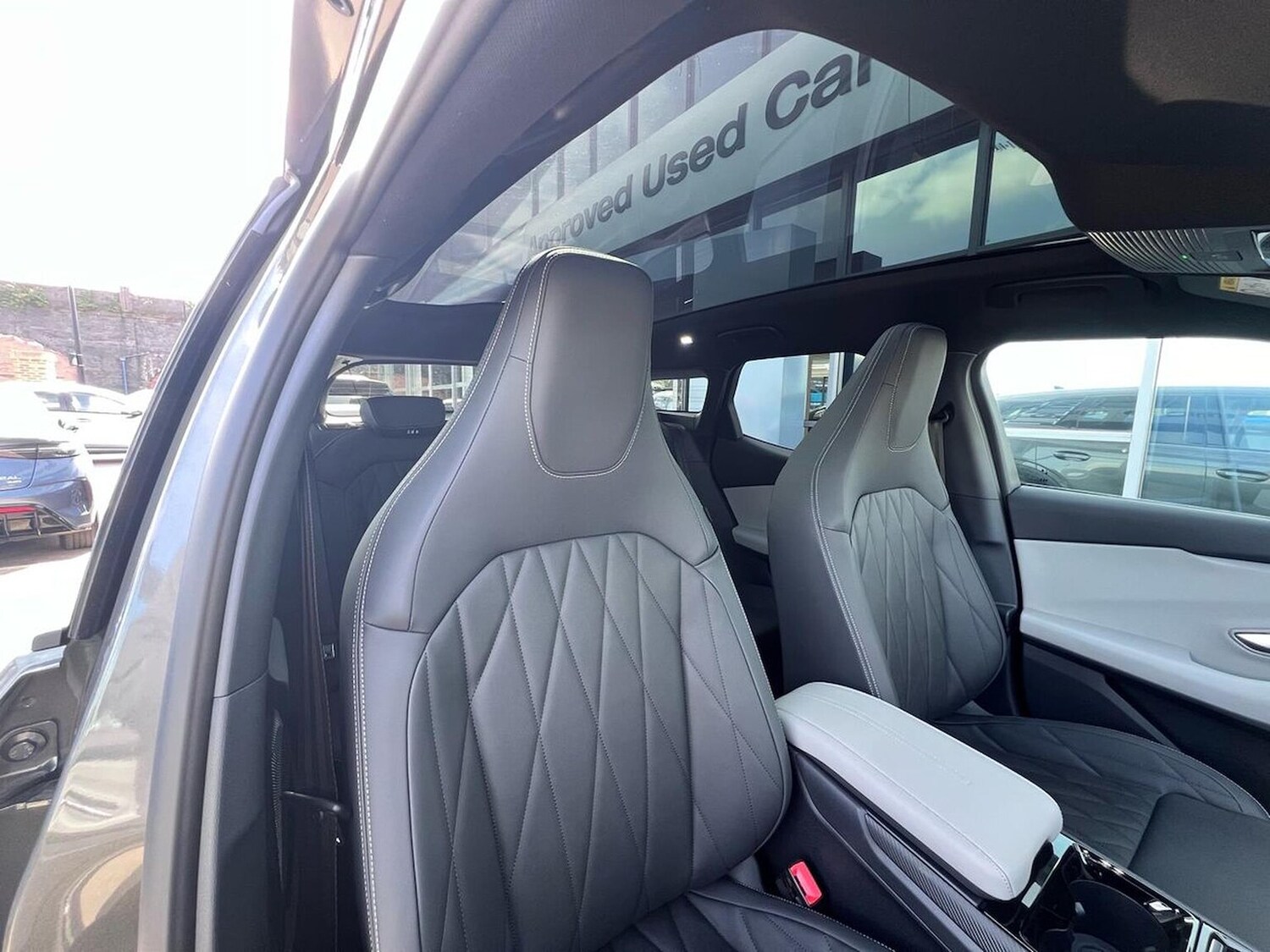 Used Ford Explorer 2026 for sale - 78210260: Photo 34