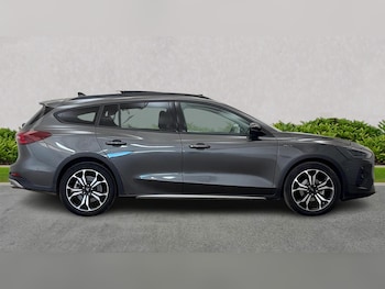 Used Ford Focus 2025 for sale - 76273476: Photo 3