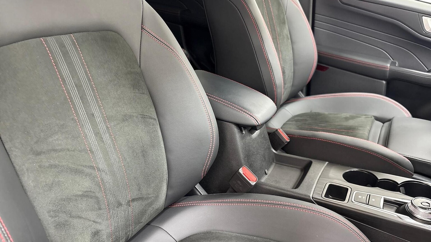 Used Ford Kuga 2025 for sale - 76848752: Photo 15