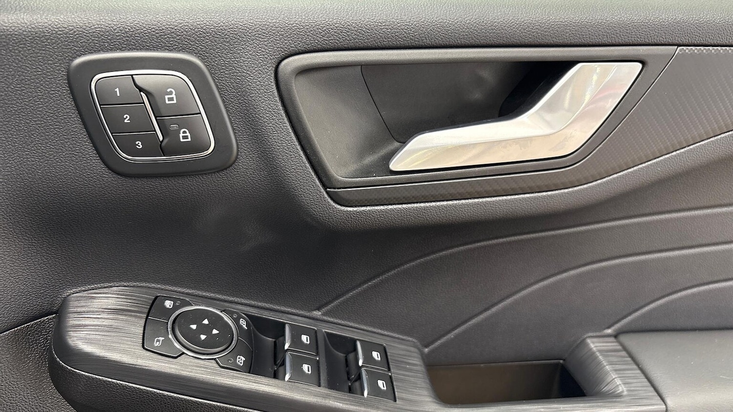 Used Ford Kuga 2025 for sale - 76848752: Photo 21